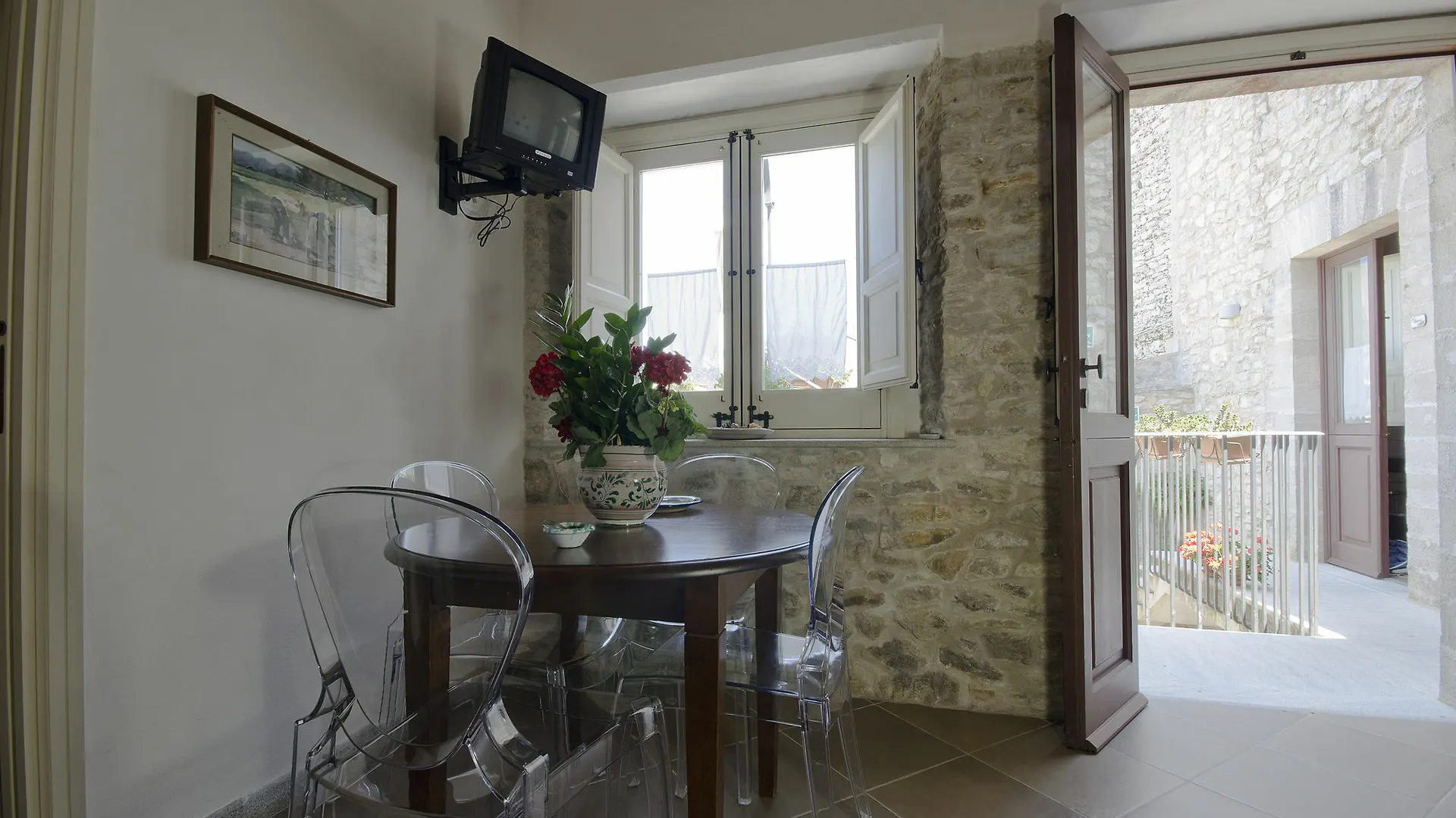Residence Erice Pietre Antiche 2*,